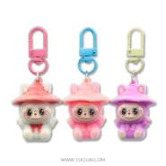 جاسوئیچی و آویز فانتزی لبوبو کلاه دار